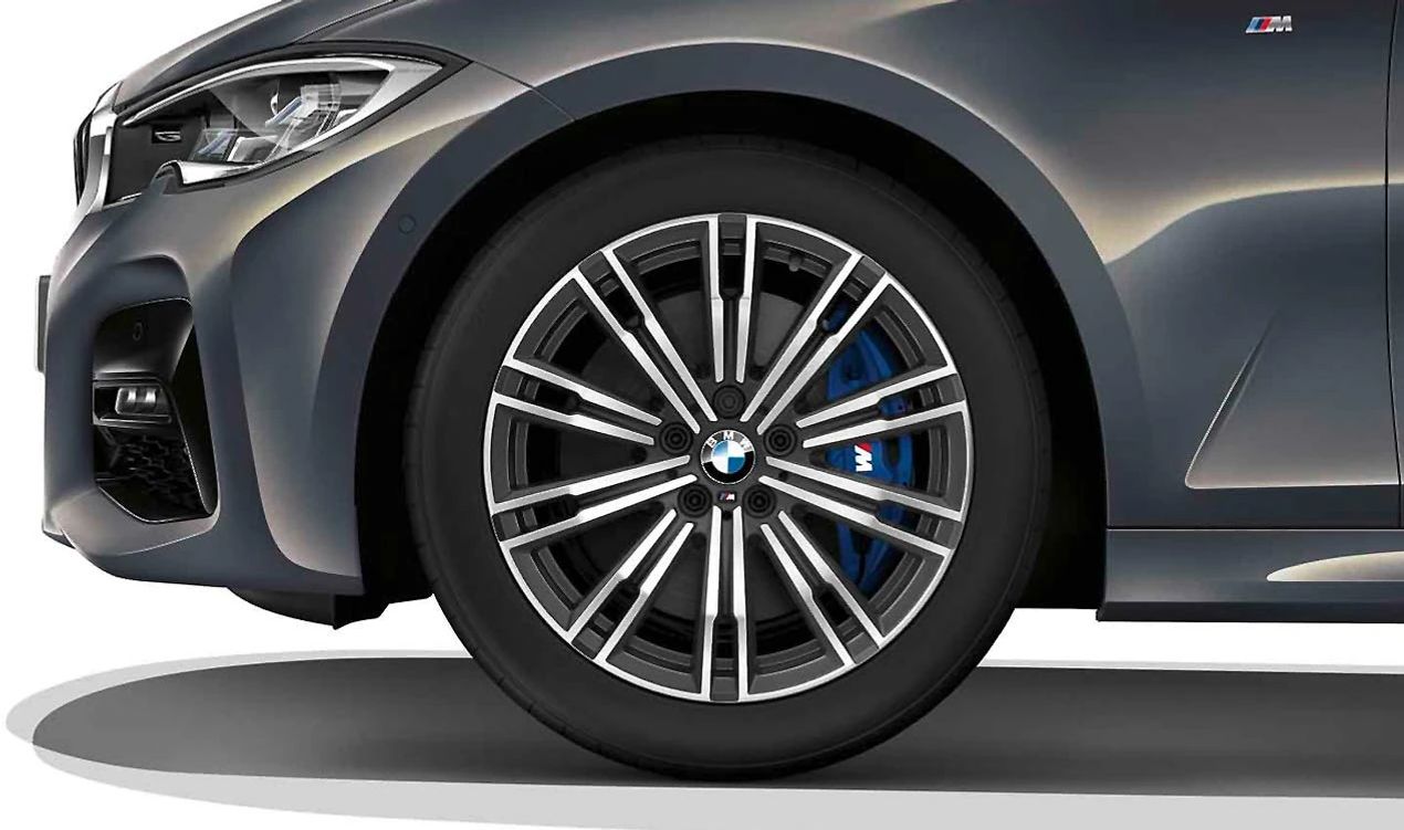 Rueda completa de invierno M Doble radio 790 OEM 36115B4EAB3 para BMW Serie 2 G42, Serie 3 G20/G20N/G21/G21N y Serie 4 G22/G22N/G23/G23N. Solo para eje trasero. Original BMW.