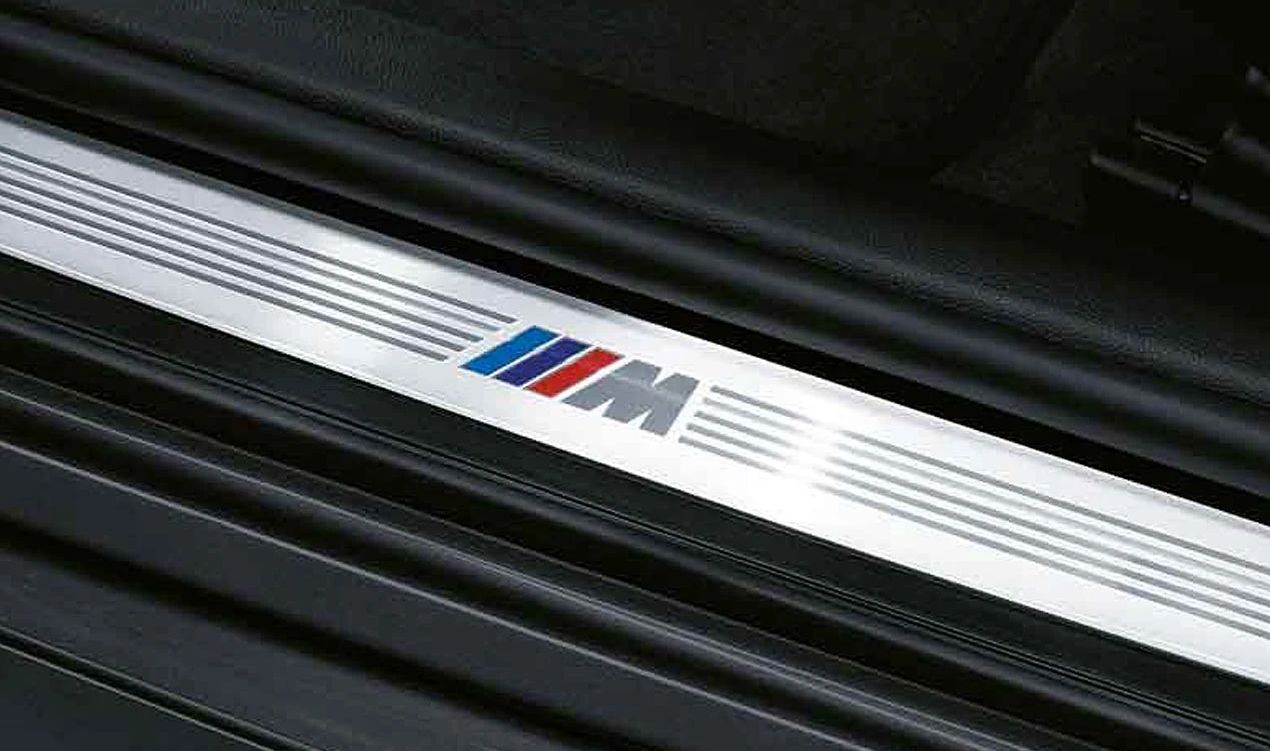 Umbral Embels Lat Lat MOEM 51478061043 per BMW G11 {725d, 730d, 730d XDrive} con pacchetto aerodinamico M. BMW originale.