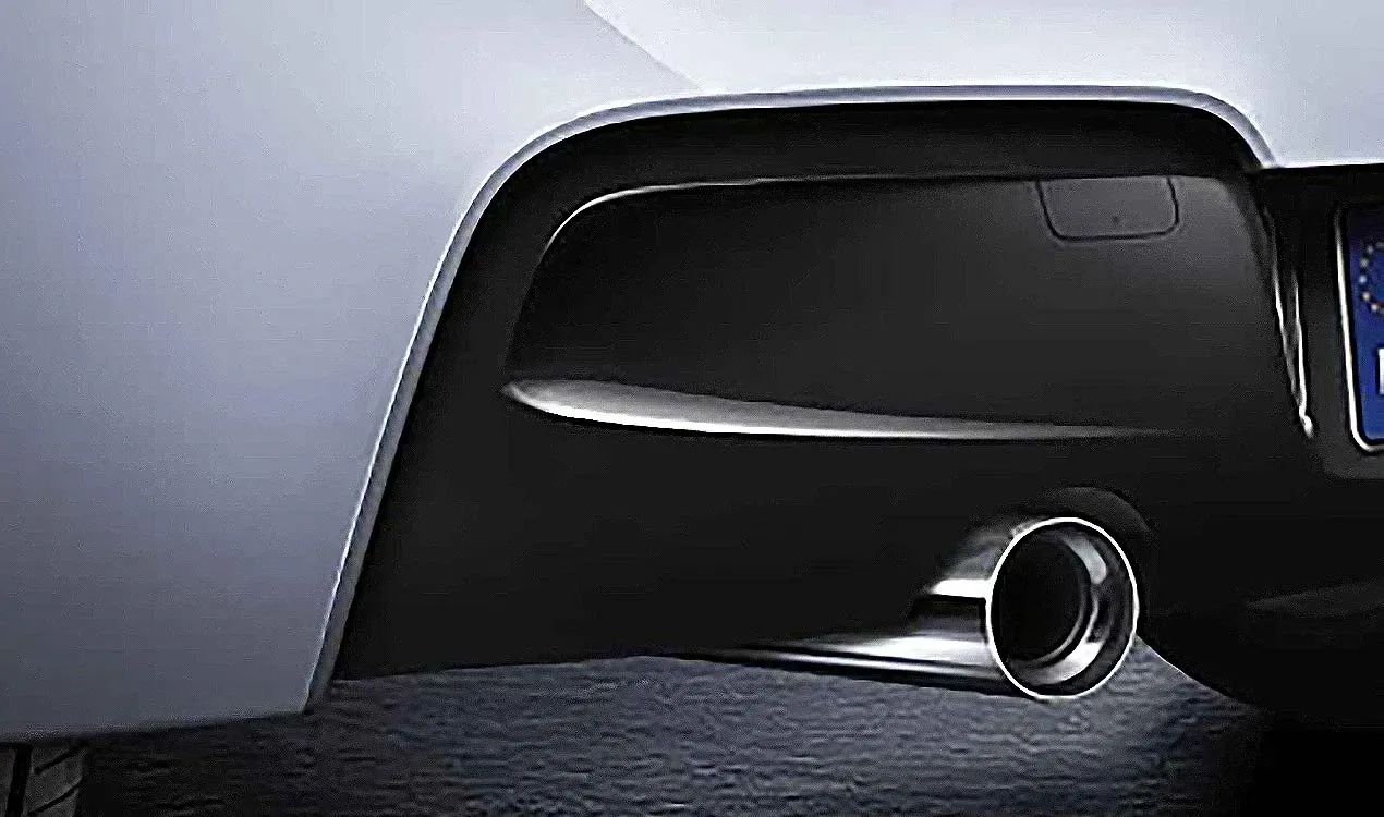 Embellecedor de tubo de escape cromado OEM 18307605041 para BMW F30, F31, F34, F32, F33, F36... y más. Original BMW.