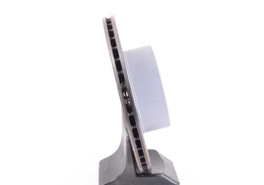 Ventilated brake disc 34116756534 for BMW E34 and E32. Compatible with 520i, 525i models (manual and automatic) from 1987 to 1996. Original BMW piece.