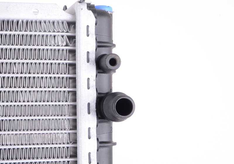 Radiador de refrigeración OEM 17101439101 para BMW X5 E53. Original BMW.