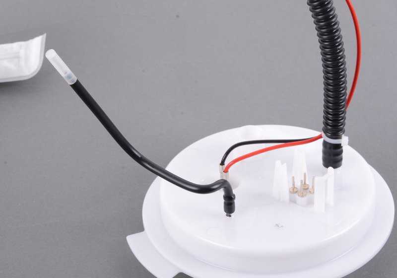 Bomba de combustible OEM 16117260636 para BMW F07, F10, F11, F06, F12, F13 (modelos 550i y 550i xDrive). Repuesto original BMW.