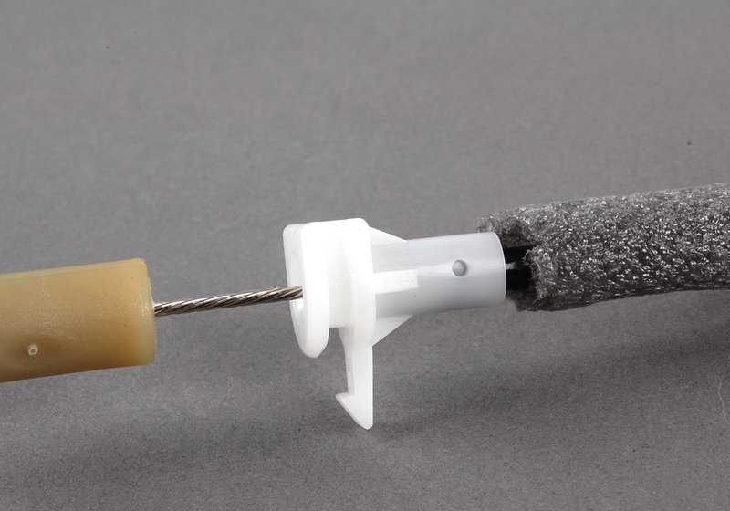 Cable tirador interior apertura puerta OEM 51218221519 para BMW E46 {316Ci, 318Ci} (modelos fabricados entre 1999 y 2006). Repuesto original BMW.