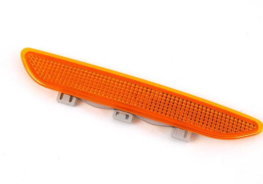 OEM Right Reflector 63146920690 pour BMW E46 (Berlina, Touring, Coupé, Cabrio, Compact, M3). BMW d'origine.