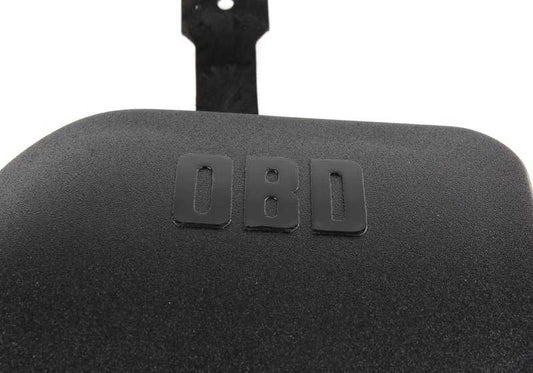 Tapa conector OBD OEM 51458204889 para BMW Serie 5 E39 (modelos 525i, 528i, 530i). Compatible con versiones manuales y automáticas. Color negro. Original BMW.