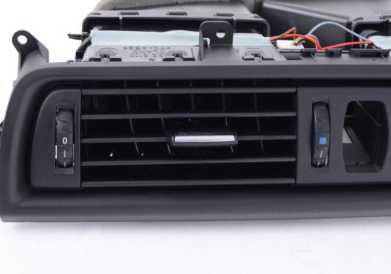 Rejilla de ventilación central OEM 64229166885 para BMW F10, F11, F18. Original BMW.