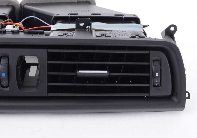 Rejilla de ventilación central OEM 64229166885 para BMW F10, F11, F18. Original BMW.