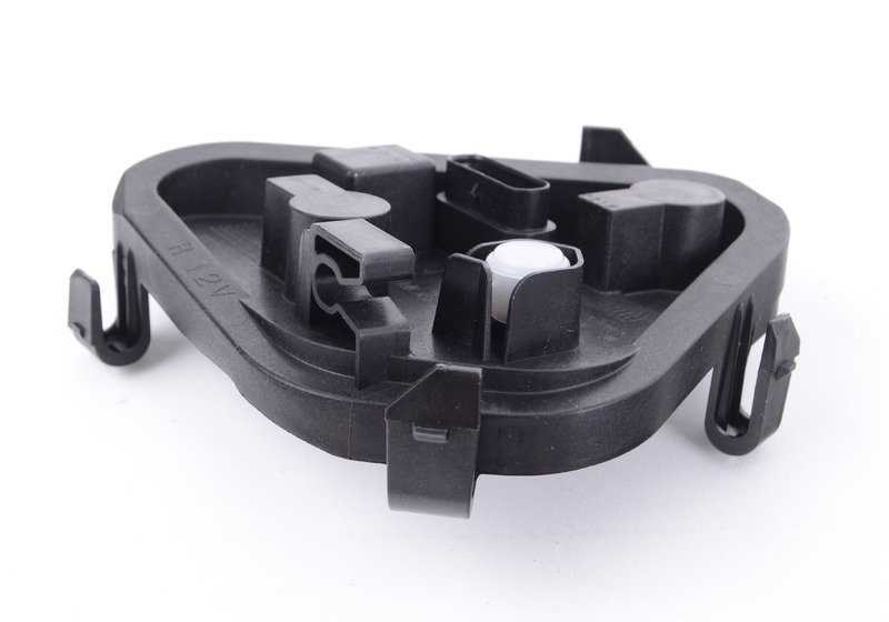 Porta lámparas trasero para piloto lateral derecho. OEM 63217313044 para BMW F30, F35, F80. Original BMW.