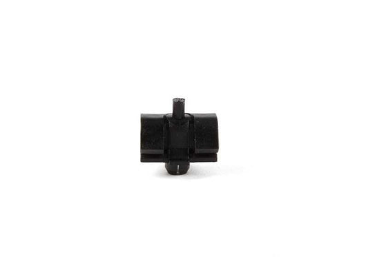 OEM 5113184467 clamp clip for BMW E30 316i. Compatible with all models: E30 316i (manual and automatic) manufactured between 1982 and 1988. Original BMW.
