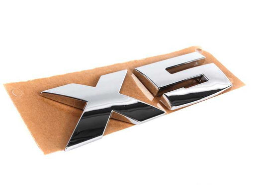 Emblema "X6" OEM 51147206121 para BMW E71, E72. Original BMW.