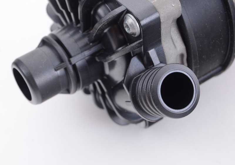 Zusätzliche Kältemittelpumpe für BMW F22, F87, F30, F34, F32, F36 (OEM 11517583965). Original BMW