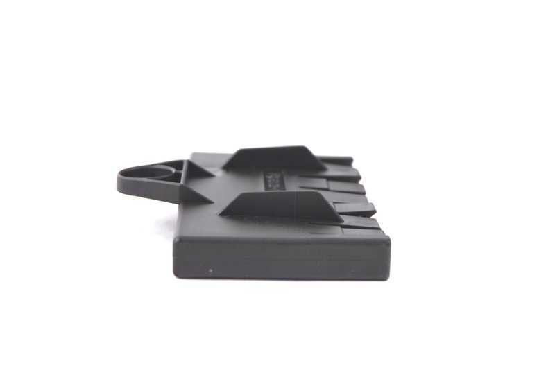 Cubierta conector eléctrico OEM 61131393791 para BMW E36 y Z3. Compatible con todos los modelos: E36 (316i, 318i, etc.), Z3 (1.8, 1.9, etc.). Original BMW.