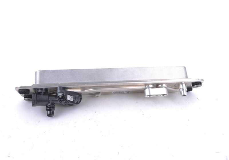 Intercambiador de calor OEM 17217589522 para BMW X5 E70, X5 M F85, X6 E71, X6 M F86. Original BMW.