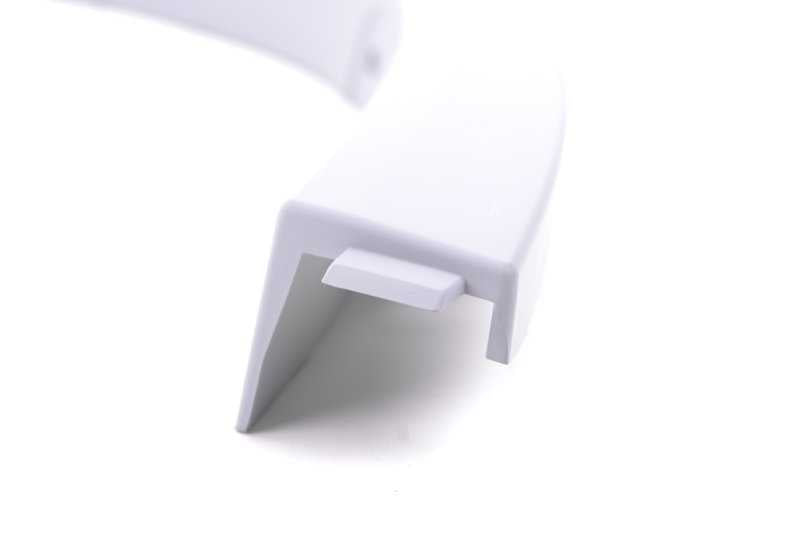 Embellecedor paso de rueda trasero derecho imprimado OEM 51778049942 para BMW E84. Compatible con paquete M. Original BMW.