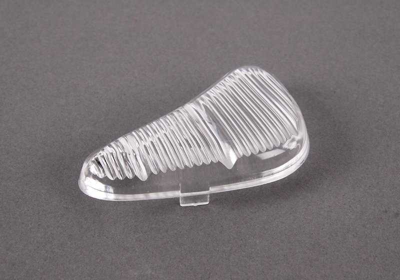 Riflettore posteriore destro OEM 51135480107 per BMW F20, F21, F22, F23, F30, F31, F32, F33, F34, F36, F80, F87. BMW originale BMW. Ideale per sostituire il riflettore rotto o danneggiato.