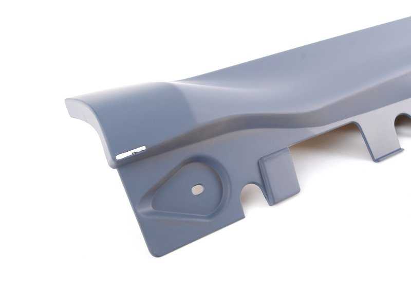 Cobertor de estribo izquierdo imprimado OEM 51777206663 para BMW E71 (X6). Original BMW.