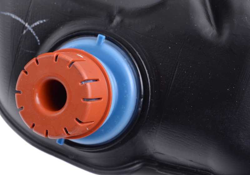 Depósito de combustible plástico OEM 16117294608 para BMW F30. Compatible con modelos 316i (F30) del 2012 al 2016. Original BMW.