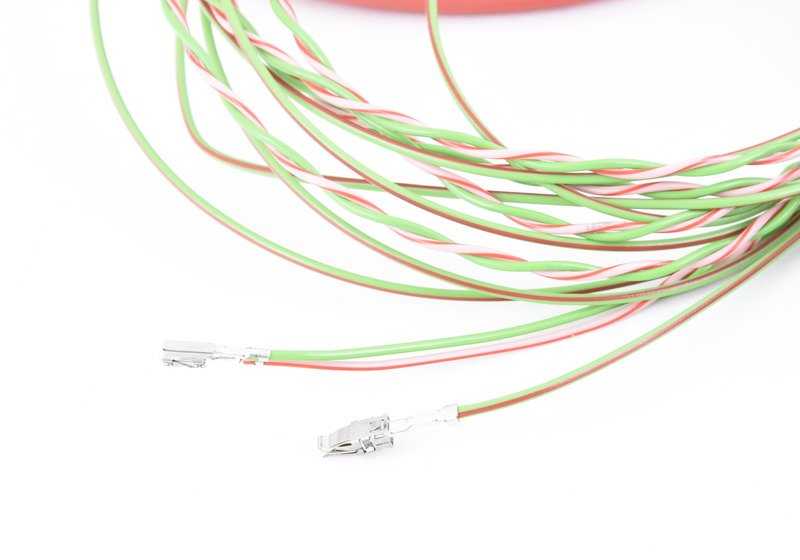 Cableado EPS OEM 61119307555 para BMW F30, F31, F34, F32, F33, F82. Arnés eléctrico original BMW compatible con varios modelos de la Serie 3 y Serie 4. Ideal para reparación o sustitución del sistema EPS.
