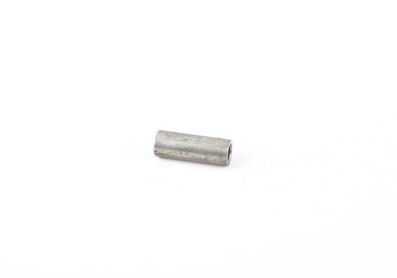 Tubo separador OEM 32411137783 para BMW Serie 8 E31 (850Ci) con motor M70. Compatible con versiones manuales y automáticas de 1989 a 1994. Original BMW.