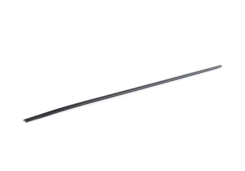 Moldura trasera izquierda negra OEM 51368189295 para BMW E39 (520d, 520i con motores M47, M52, M54 y variantes). Compatible con modelos de 1997 a 2003. Original BMW.