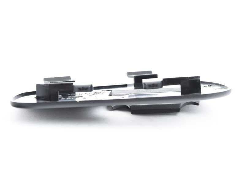 Cubierta izquierda OEM 51478262249 para BMW E46, E83. Original BMW.