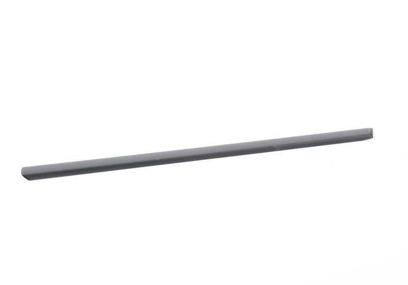 Moldura lateral delantera derecha OEM 51131970234 para BMW E31 840Ci, 840i, 850CSi. Compatible con versiones manuales y automáticas. Original BMW.