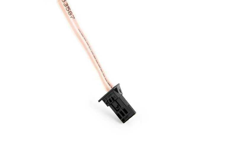 Embellecedor de entrada iluminado derecho OEM 51477203608 para BMW F10, F10N, F11, F11N, F18, F18N. Pieza original BMW.