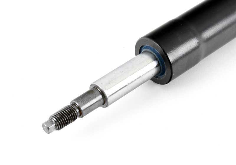 Cartucho amortiguador delantero OEM 31321121431 para BMW E21. Compatible con versiones con suspensión deportiva. Pieza original BMW.