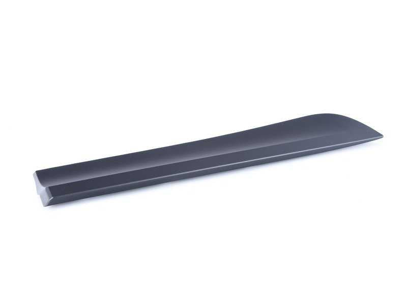 Moldura trasera derecha OEM 51137205782 para BMW F25, F26. Original BMW.