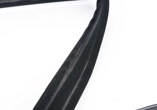 Guía de ventana derecha OEM 51341921514 para BMW E23. Pieza original BMW.