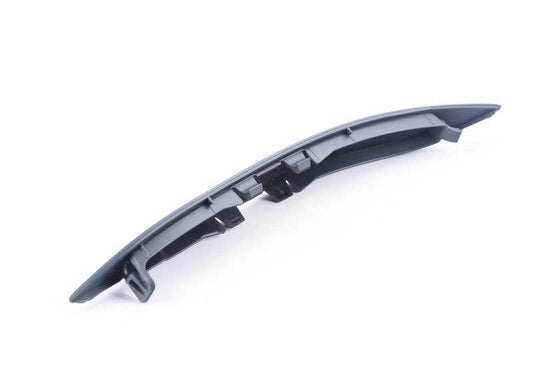 Embellecedor trasero derecho imprimado OEM 51127166662 para BMW E60, E61. Original BMW.