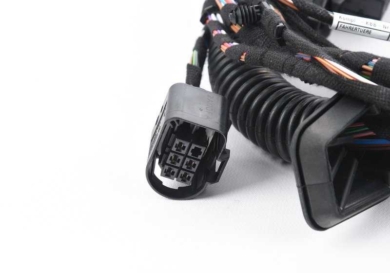 Cableado puerta delantera izquierda OEM 61129186571 para BMW E90, E91. Original BMW.