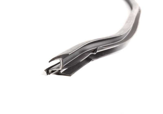 Moulure de pare-brise avant OEM 51318172745 pour BMW Série 5 E39 (520d, 520i) et plus. Véritable BMW.