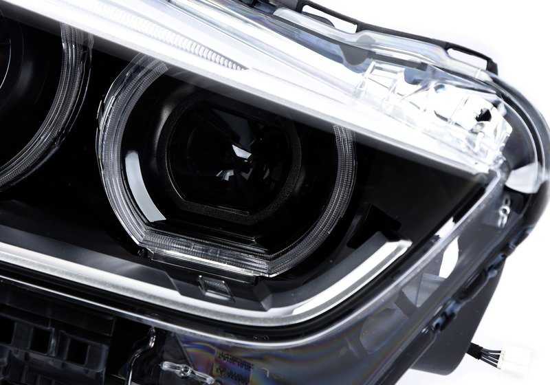 Faro delantero LED derecho OEM 63117428740 para BMW Serie 5 G30, G31, G38. Original BMW.