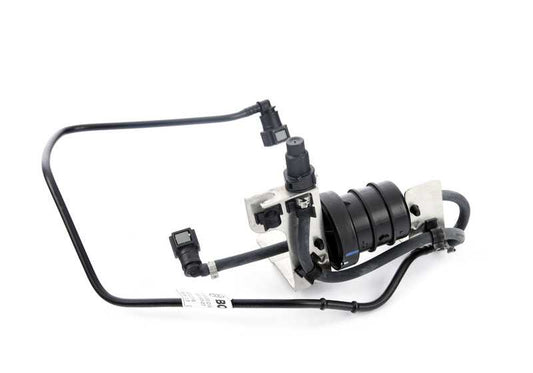 Flexibler Brennstoffrohr OEM 16197205043 für BMW X5 E70, E70N und X6 E71. Original BMW.