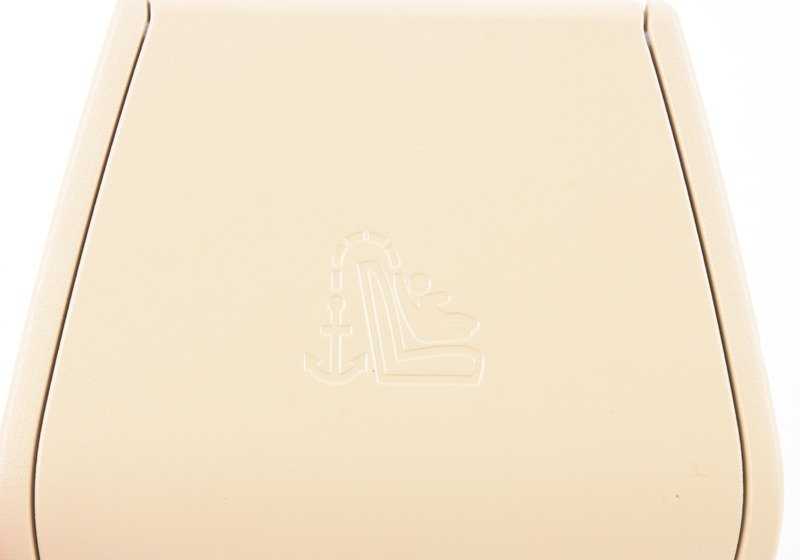 Tapa embellecedora Top Tether color beige OEM 51467287103 para BMW F30, F30N, F35, F35N, F80, F80N, F32, F32N, F82. Original BMW.
