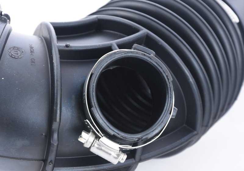 Tubo de admisión de aire OEM 13718663614 para BMW G11, G12, G30, G31, G32, G01, G02, G05, G06. Original BMW.