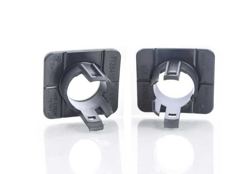 Soporte delantero para sensor de aparcamiento PDC OEM 51117213857 para BMW E90. Compatible con todos los modelos: 316d, 316i (PR31, PR32, PR51, PR52, PF11, PF12, PF21, PF31, PF32, PF42). Original BMW.