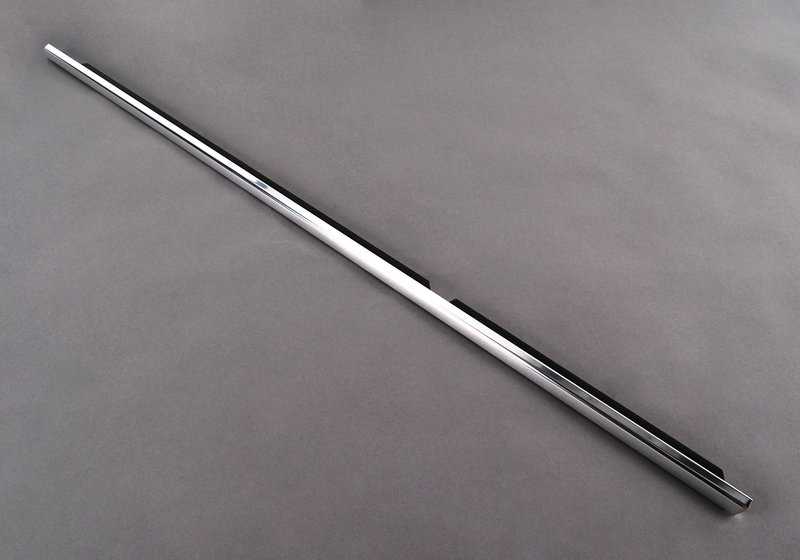 Cubierta pozo exterior izquierda OEM 51348194759 para BMW Serie 3 E46 (316i, AL11, AL12, AL21, AL22, AL51, AN71, AN72, AY91, AY92). Original BMW.