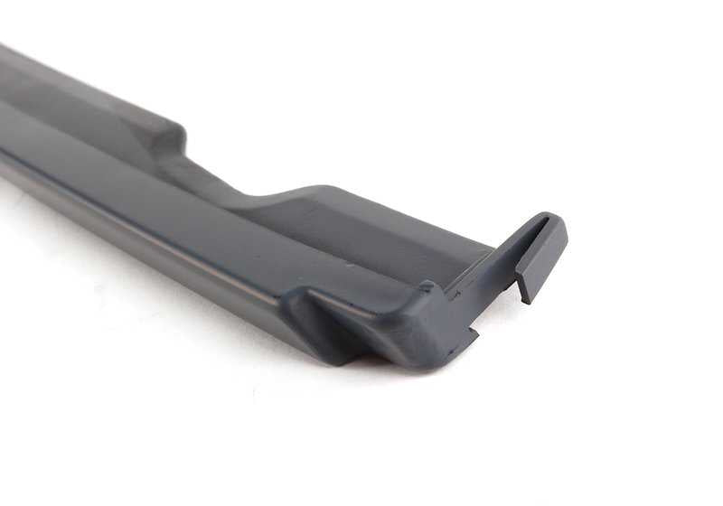 Moldura delantera derecha OEM 51138168810 para BMW E39. Original BMW.