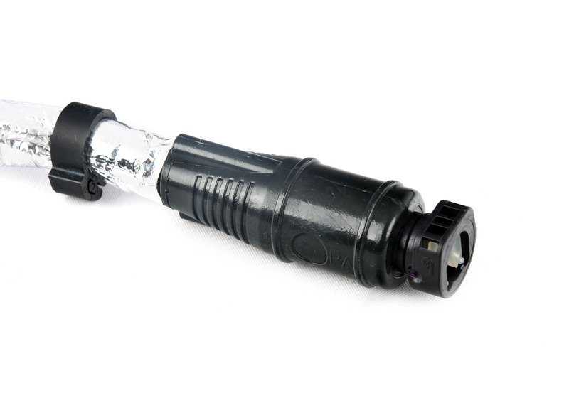 Tubería de combustible OEM 16197286301 para BMW F25. Original BMW.