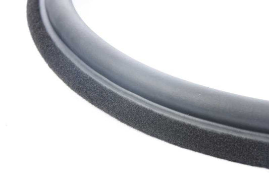 Protector de canto izquierdo OEM 51710032371 para BMW E30. Pieza original BMW. Ideal para moldura interior/techo lado conductor. Acabado en negro.