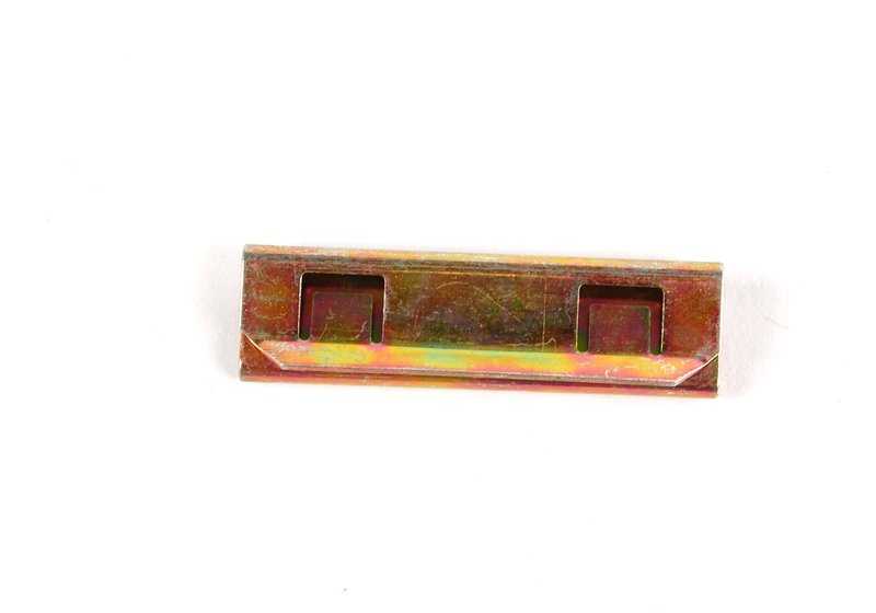 Clip de cierre OEM 51211922761 para BMW E30. Original BMW.