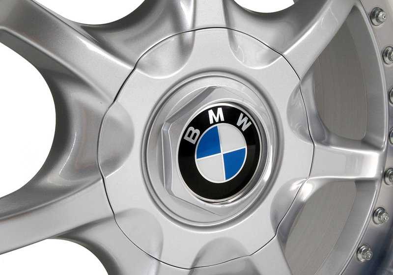 Llantas de aluminio 2 piezas estilo 7 radios OEM 36111093535 para BMW E39. Original BMW.