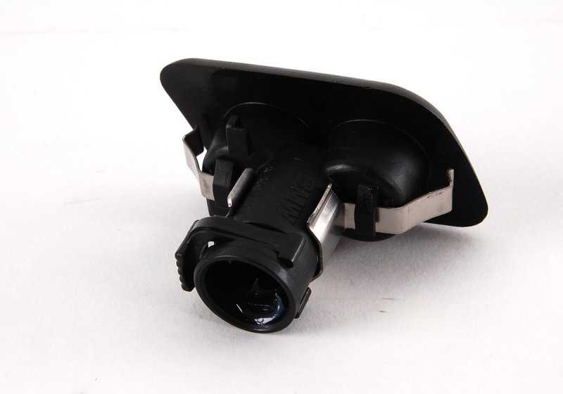 Boquilla pulverizadora izquierda OEM 61678360661 para BMW E39. Compatible con sistema de lavado de faros. Original BMW.