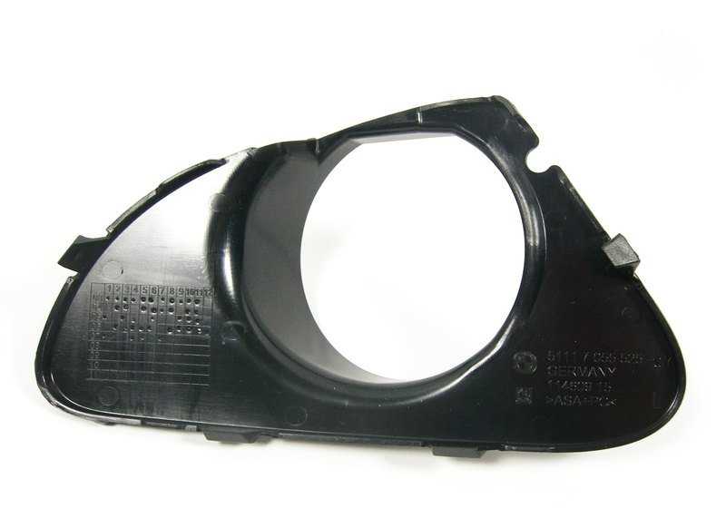 Tapa embellecedora antiniebla izquierda OEM 51117055525 para BMW E63, E63N, E64, E64N. Original BMW.