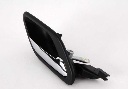 Manilla interior de puerta derecha cromada OEM 51218226050 para BMW Serie 5 E39 y Serie 7 E38. Original BMW.