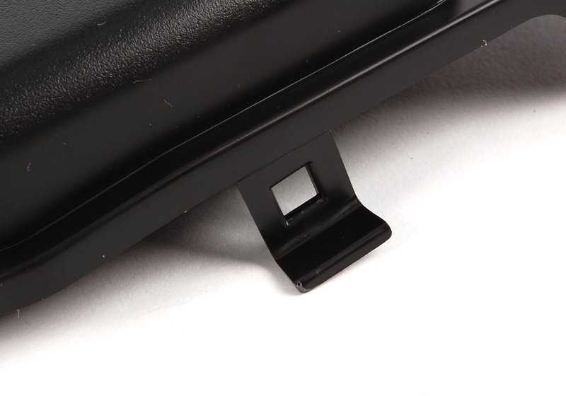 Tapa izquierda OEM 64316925017 para BMW Serie 1 E81, E82, E87, E87N, E88 y Serie 3 E90, E90N, E91, E91N, E92, E92N, E93, E93N, X1 E84. Original BMW.