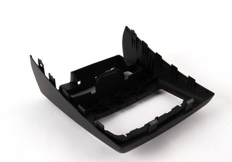 Embellecedor trasero OEM 51167145681 para BMW Serie 3 {E90, E90N, E91, E91N}. Pieza original BMW.