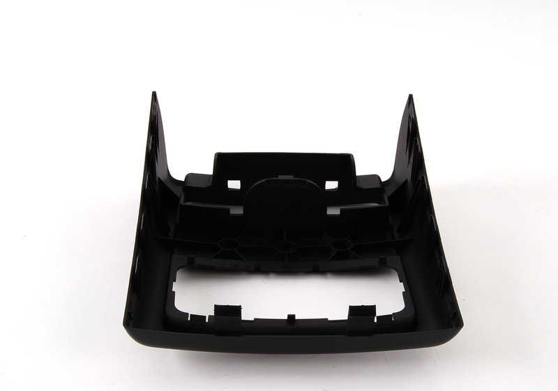 Embellecedor trasero OEM 51167145681 para BMW Serie 3 {E90, E90N, E91, E91N}. Pieza original BMW.